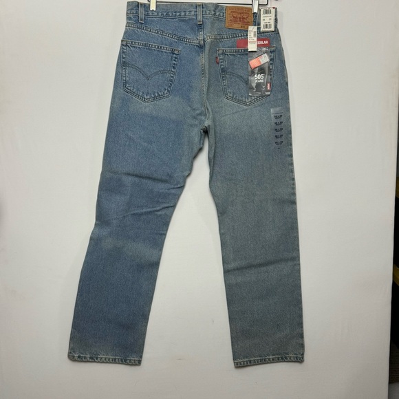 NWT Levi’s 505 Regular Fit Straight Leg “Factory Irregular” See Pictures 36 x 30 - Picture 3 of 9
